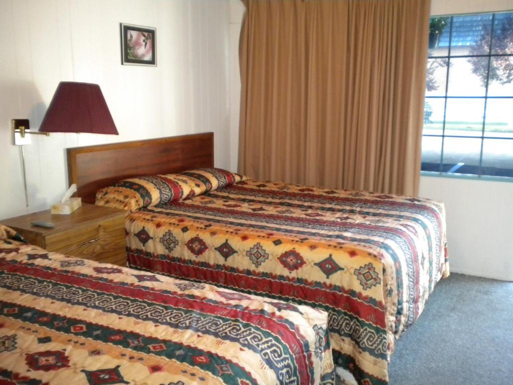 Holiday House Motel Penticton Room photo